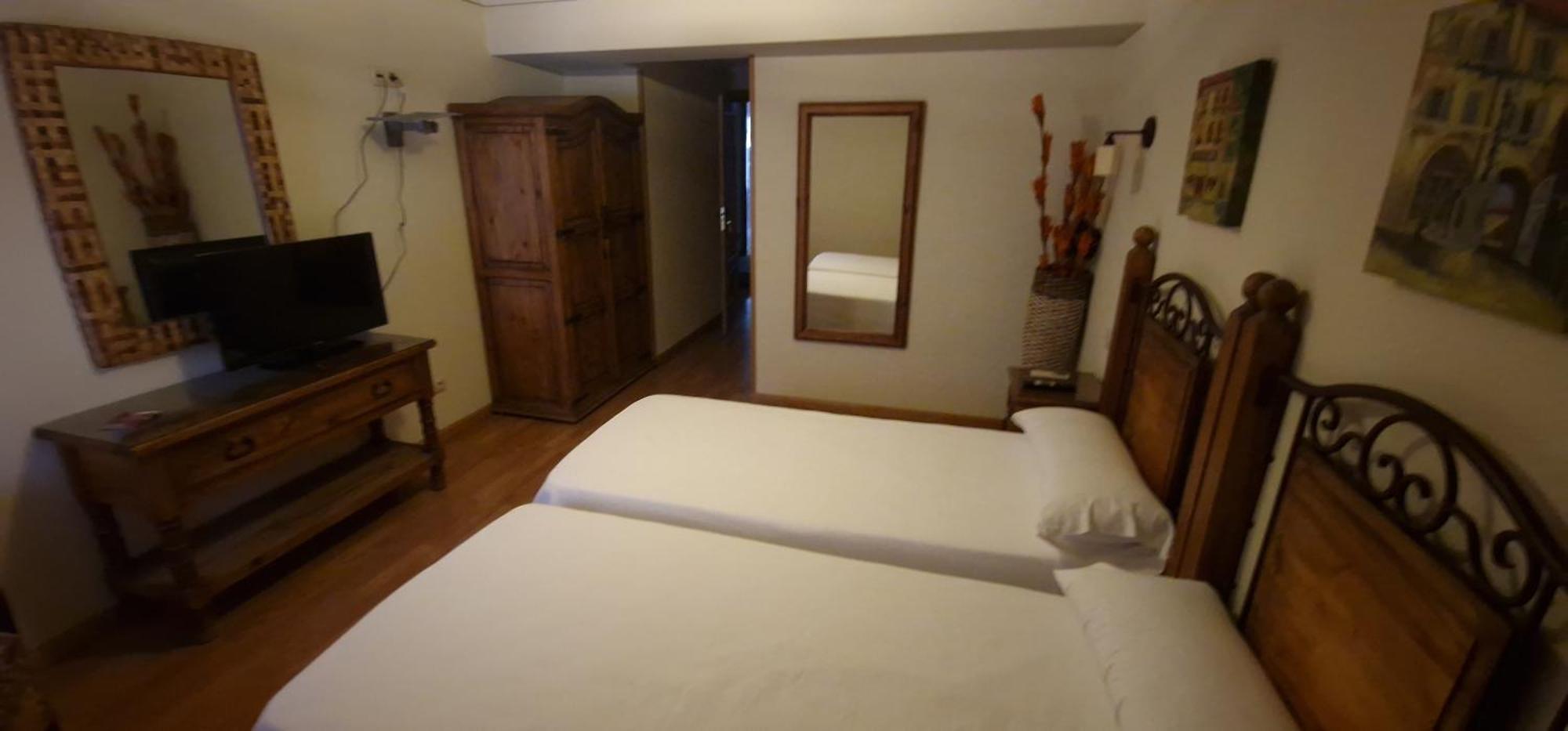 Отель Posada Del Rastro Авила Номер фото